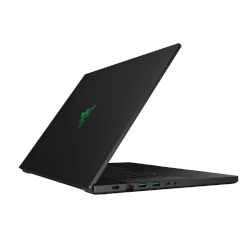 Razer Blade Pro 17.3" GTX 1080 Intel Core i7 6th Gen laptop